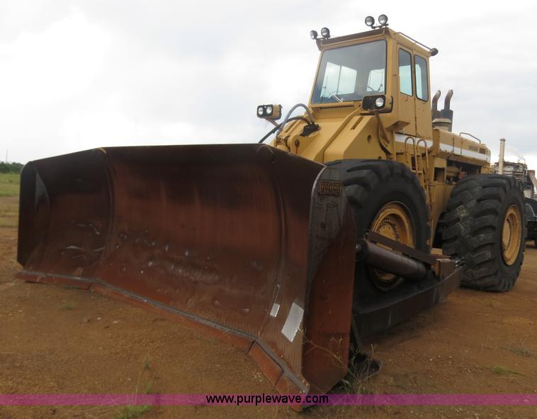 image for item B2450 1990 Dresser 970 wheel dozer