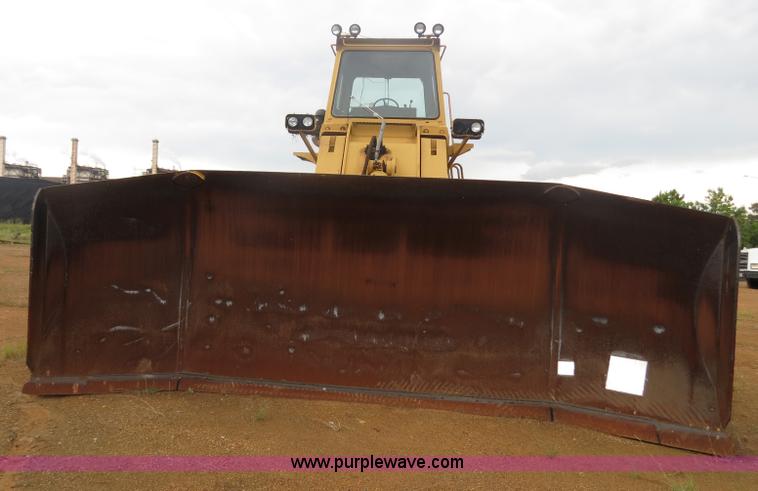 image for item B2450 1990 Dresser 970 wheel dozer