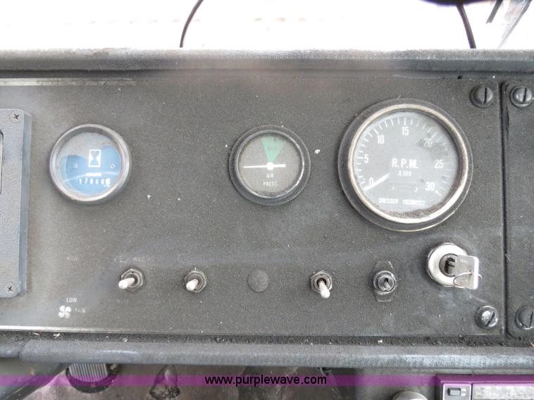 image for item B2450 1990 Dresser 970 wheel dozer