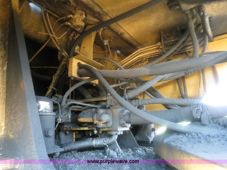 image for item B2450 1990 Dresser 970 wheel dozer