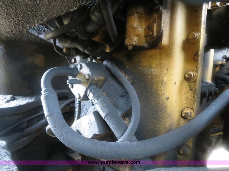 image for item B2450 1990 Dresser 970 wheel dozer