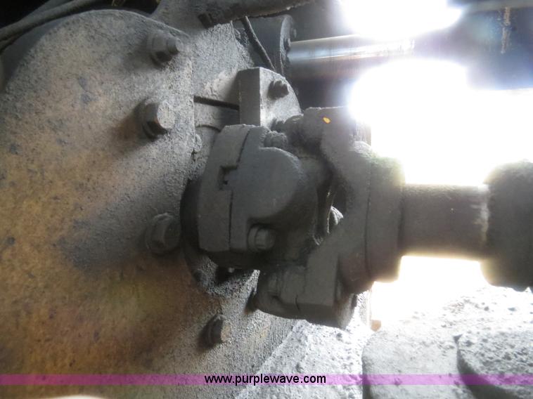 image for item B2450 1990 Dresser 970 wheel dozer