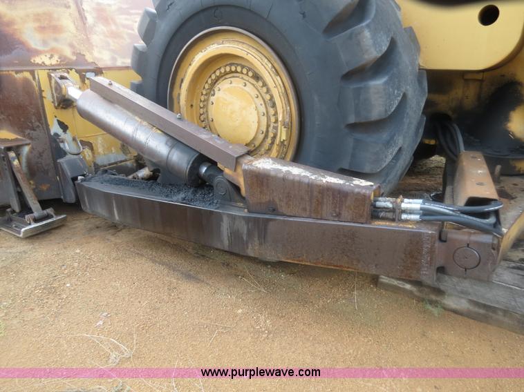 image for item B2450 1990 Dresser 970 wheel dozer