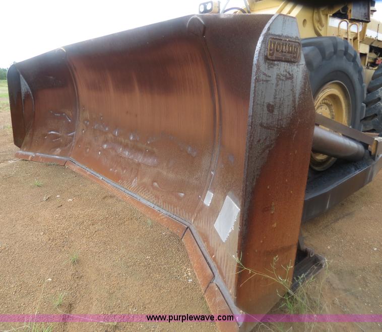 image for item B2450 1990 Dresser 970 wheel dozer