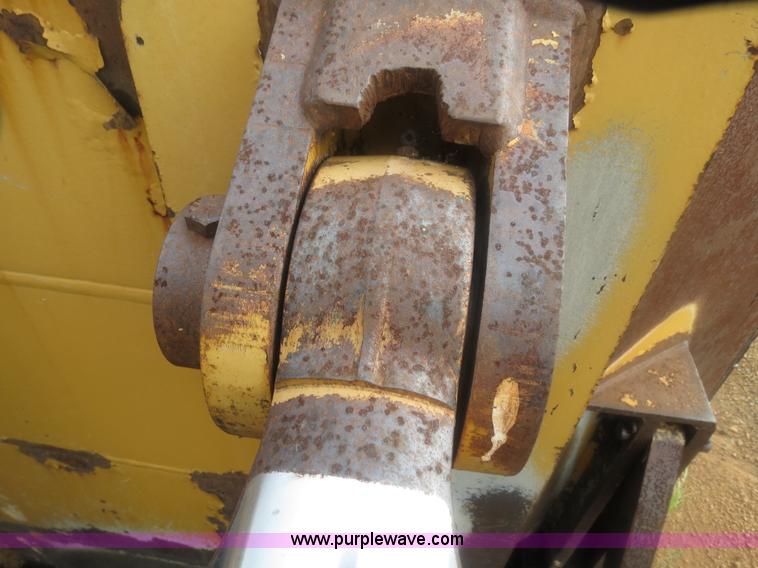 image for item B2450 1990 Dresser 970 wheel dozer