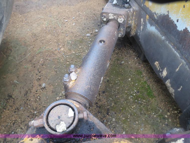 image for item B2450 1990 Dresser 970 wheel dozer