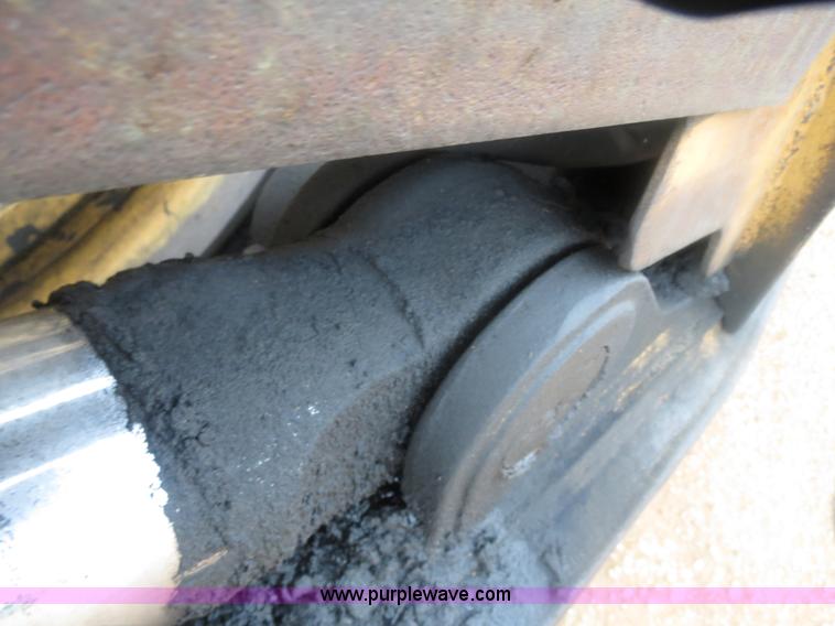 image for item B2450 1990 Dresser 970 wheel dozer