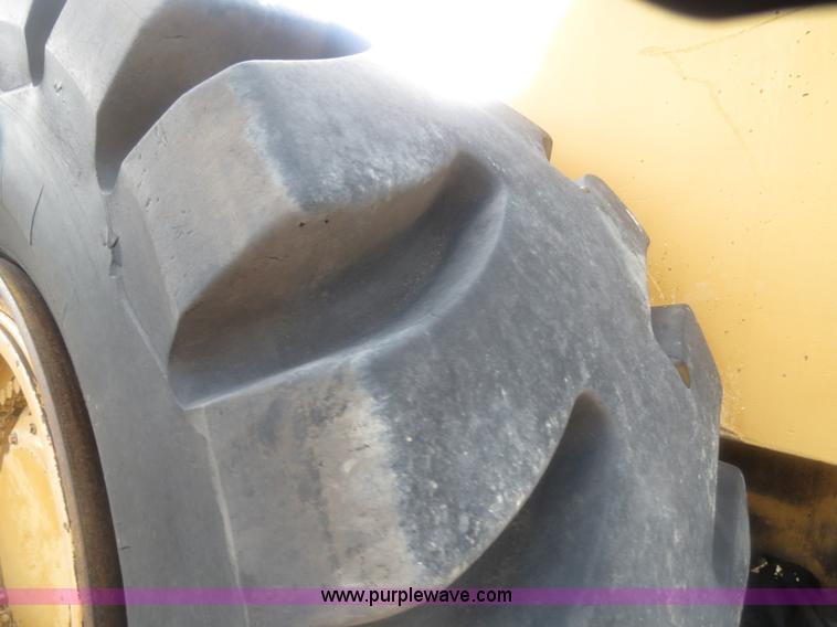 image for item B2450 1990 Dresser 970 wheel dozer