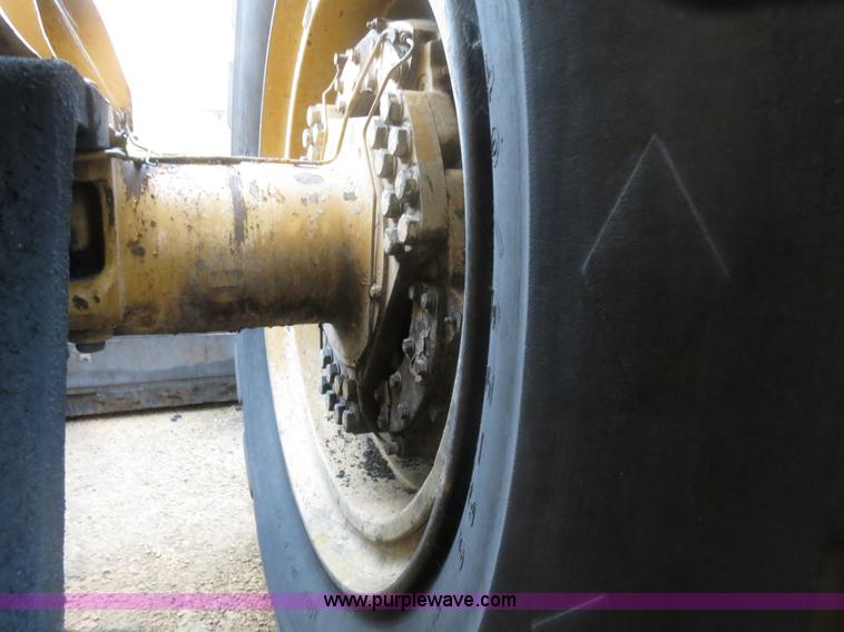 image for item B2450 1990 Dresser 970 wheel dozer