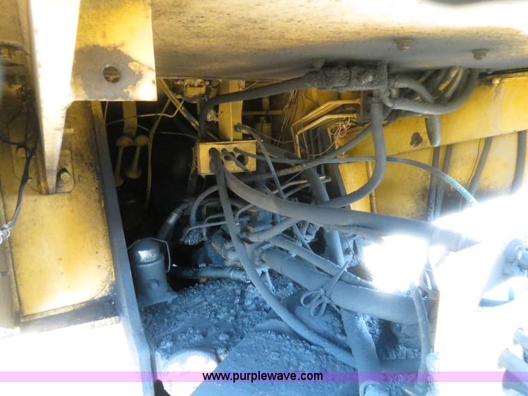 image for item B2450 1990 Dresser 970 wheel dozer