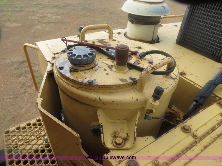 image for item B2450 1990 Dresser 970 wheel dozer