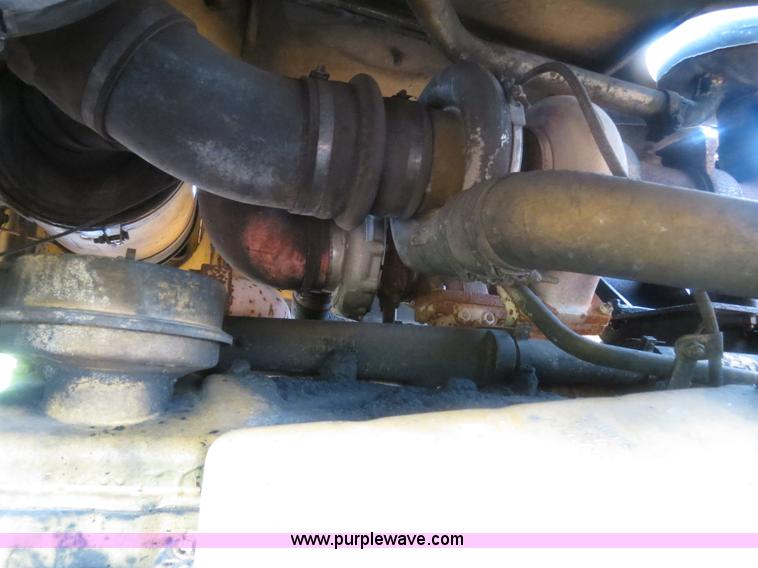 image for item B2450 1990 Dresser 970 wheel dozer