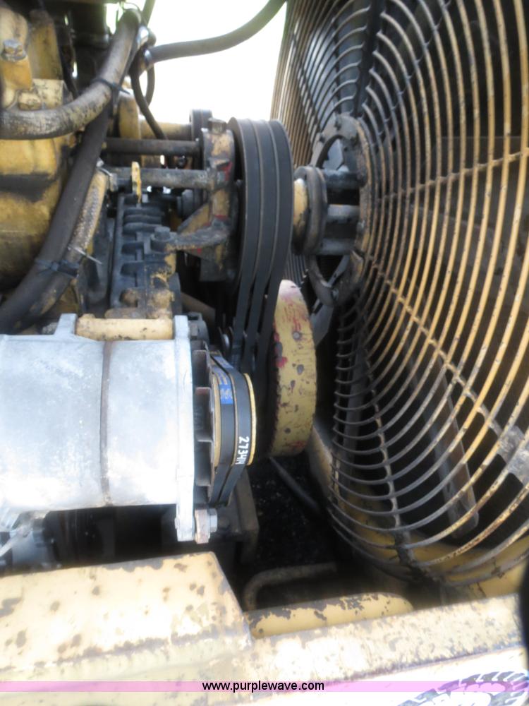 image for item B2450 1990 Dresser 970 wheel dozer