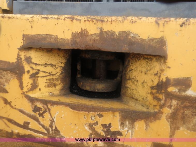 image for item B2450 1990 Dresser 970 wheel dozer