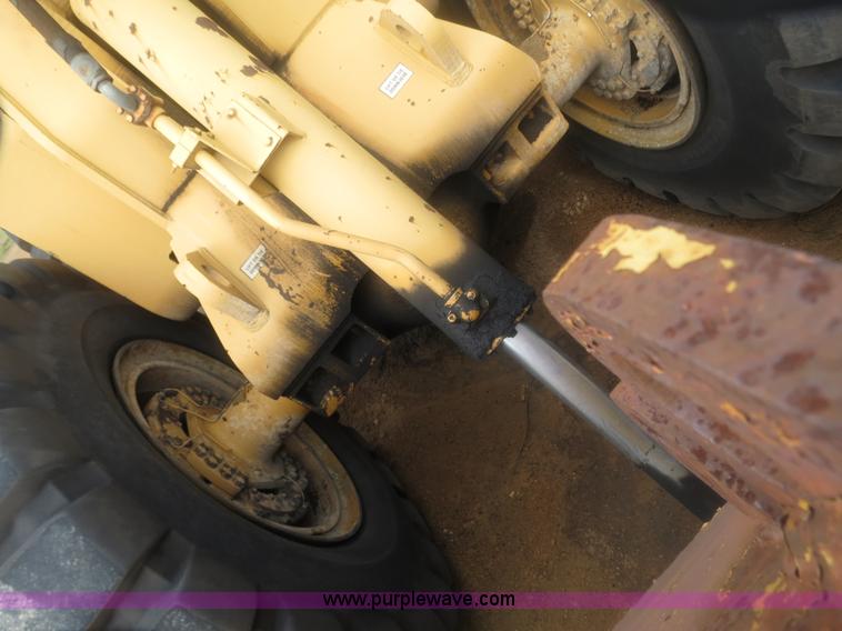 image for item B2450 1990 Dresser 970 wheel dozer