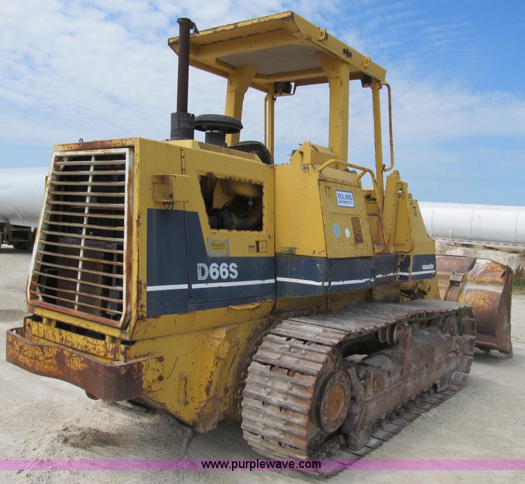 image for item B2736 1993 Komatsu D66S-1 track loader