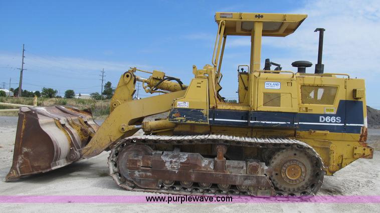 image for item B2736 1993 Komatsu D66S-1 track loader