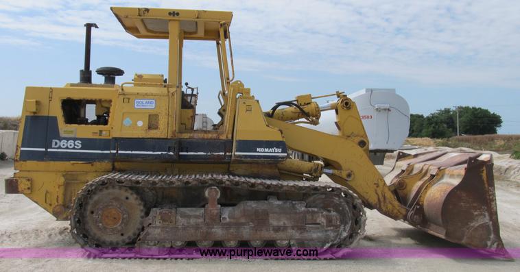 image for item B2736 1993 Komatsu D66S-1 track loader