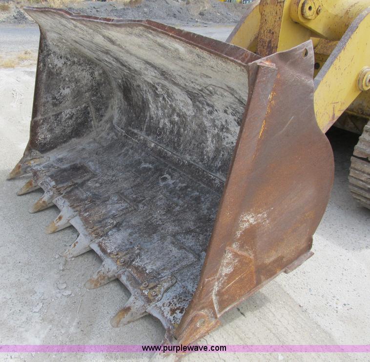 image for item B2736 1993 Komatsu D66S-1 track loader
