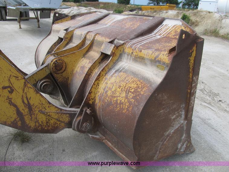 image for item B2736 1993 Komatsu D66S-1 track loader