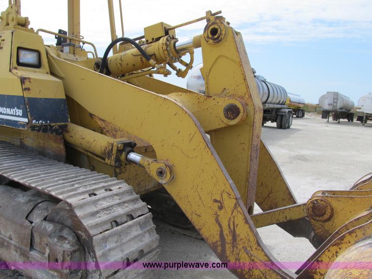 image for item B2736 1993 Komatsu D66S-1 track loader