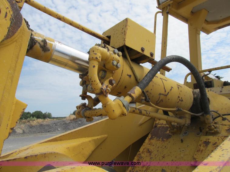 image for item B2736 1993 Komatsu D66S-1 track loader