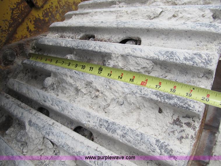 image for item B2736 1993 Komatsu D66S-1 track loader