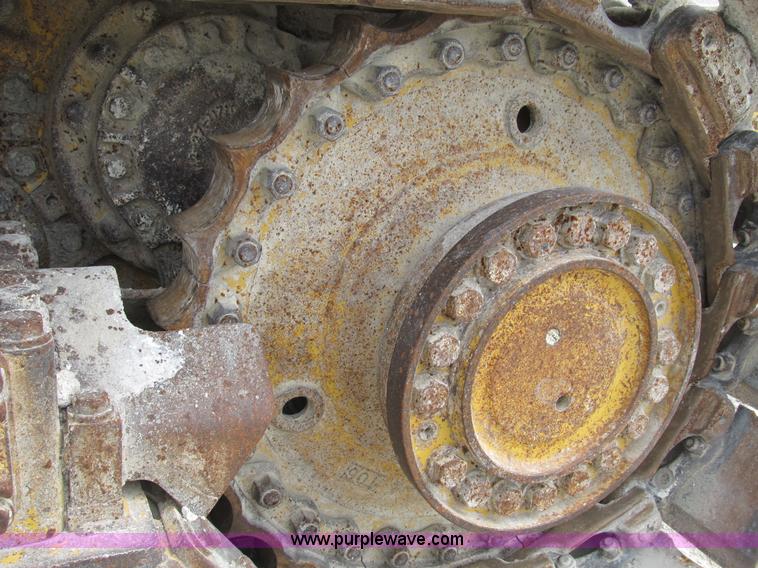 image for item B2736 1993 Komatsu D66S-1 track loader