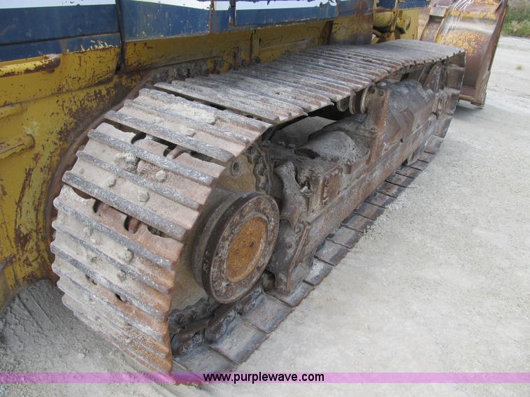 image for item B2736 1993 Komatsu D66S-1 track loader