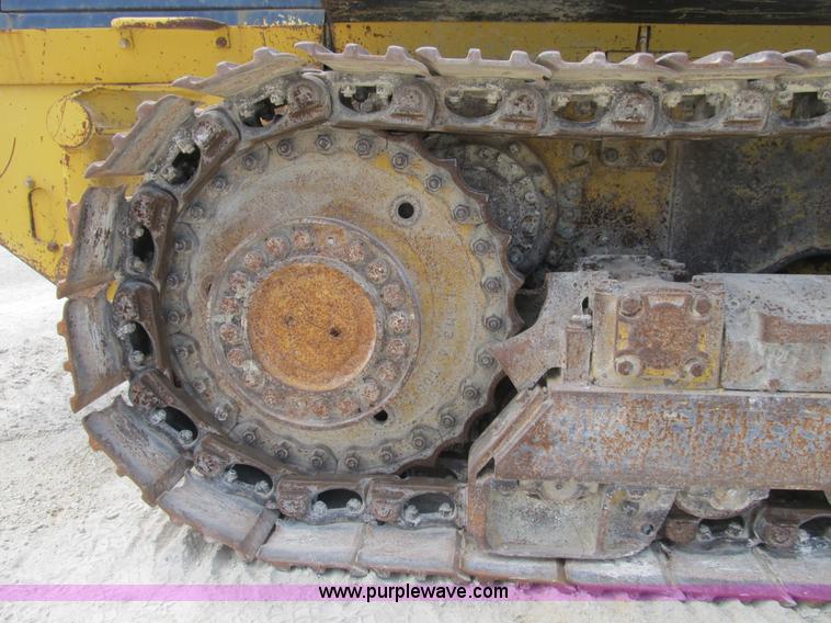 image for item B2736 1993 Komatsu D66S-1 track loader