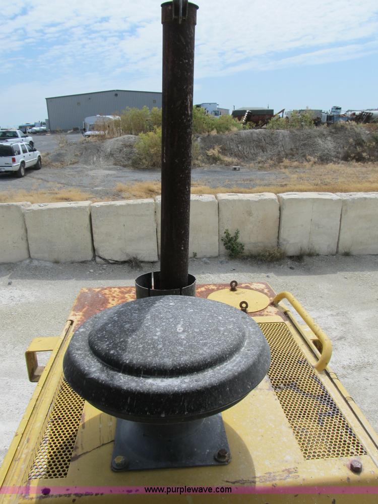 image for item B2736 1993 Komatsu D66S-1 track loader