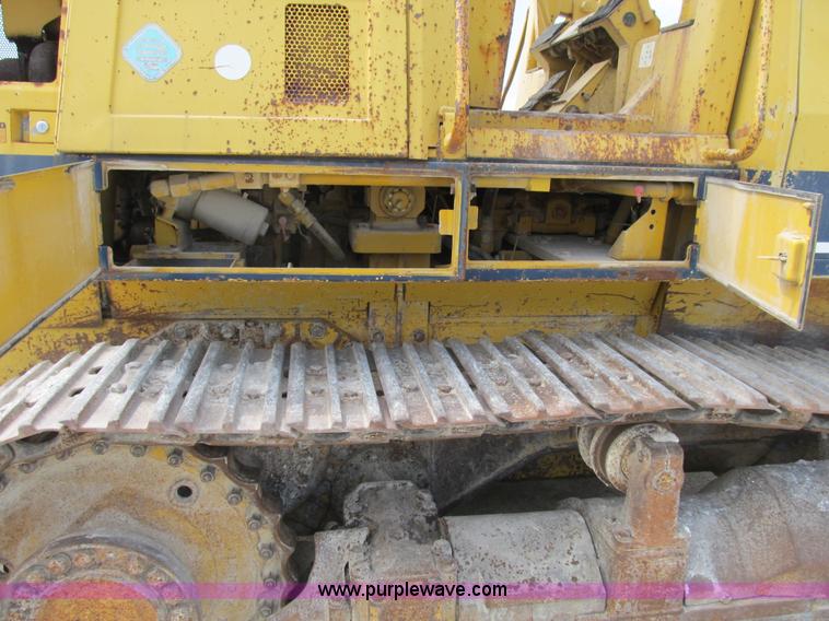 image for item B2736 1993 Komatsu D66S-1 track loader