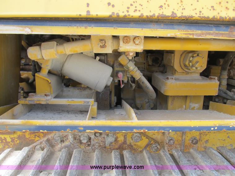 image for item B2736 1993 Komatsu D66S-1 track loader