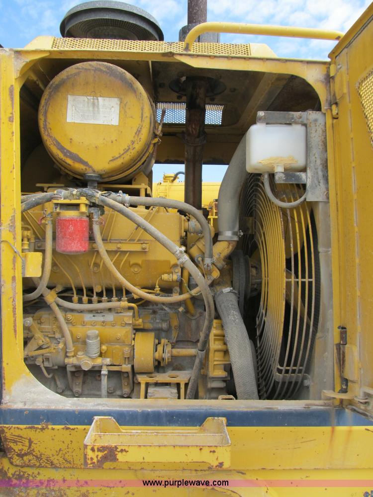 image for item B2736 1993 Komatsu D66S-1 track loader