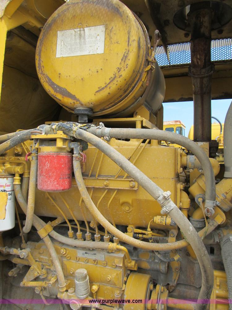 image for item B2736 1993 Komatsu D66S-1 track loader