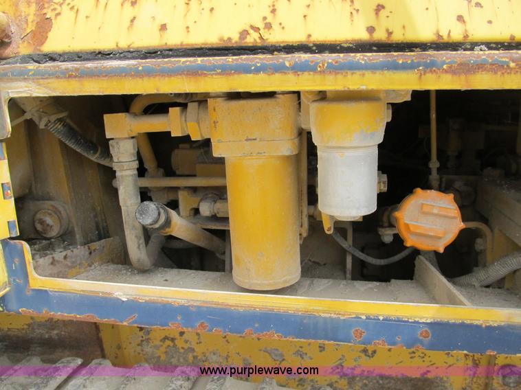 image for item B2736 1993 Komatsu D66S-1 track loader