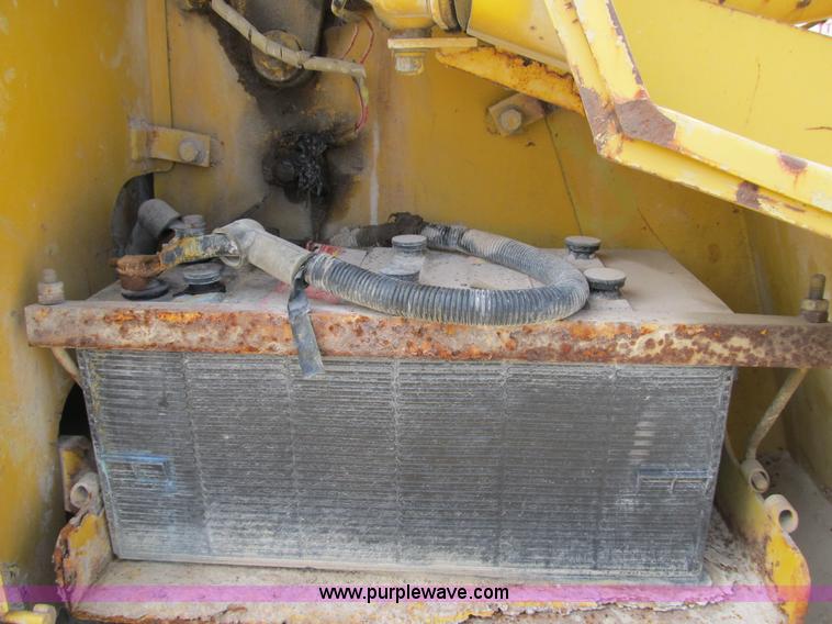 image for item B2736 1993 Komatsu D66S-1 track loader