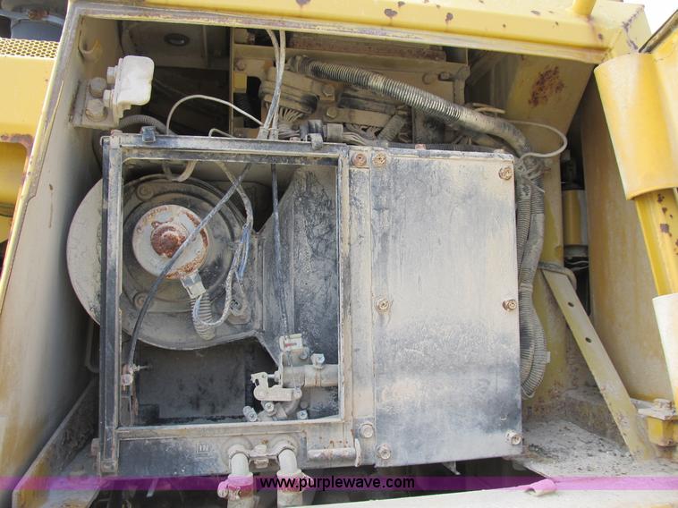 image for item B2736 1993 Komatsu D66S-1 track loader