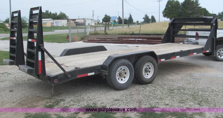 image for item B5154 2006 Pro-Trak tandem axle gooseneck trailer