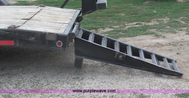 image for item B5154 2006 Pro-Trak tandem axle gooseneck trailer