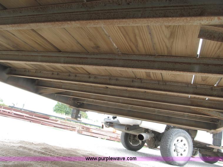 image for item B5154 2006 Pro-Trak tandem axle gooseneck trailer