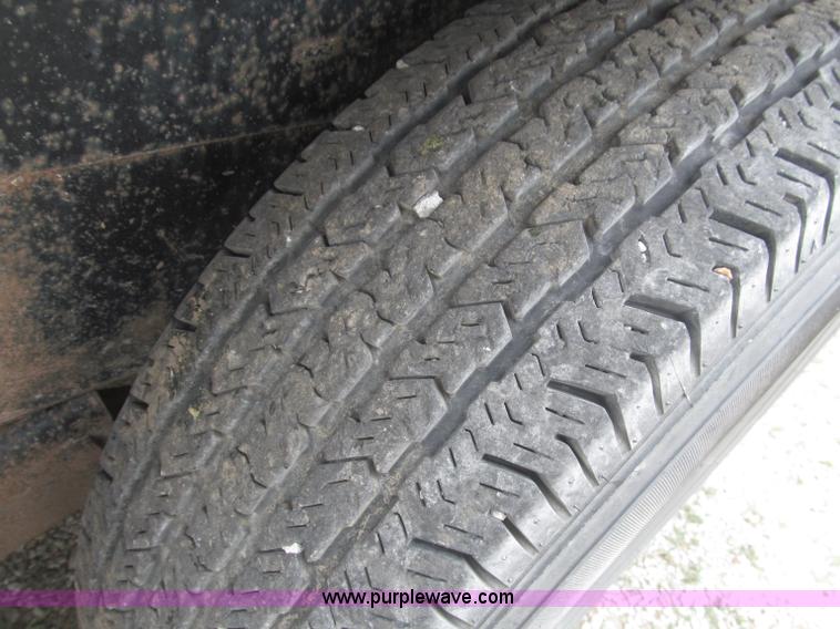 image for item B5154 2006 Pro-Trak tandem axle gooseneck trailer