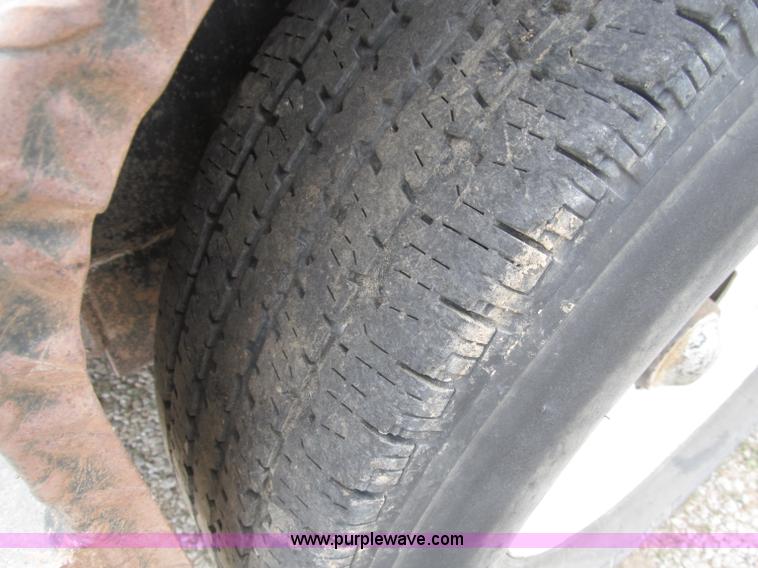 image for item B5154 2006 Pro-Trak tandem axle gooseneck trailer