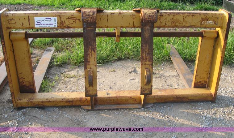 image for item B6391 Caterpillar forklift attachment
