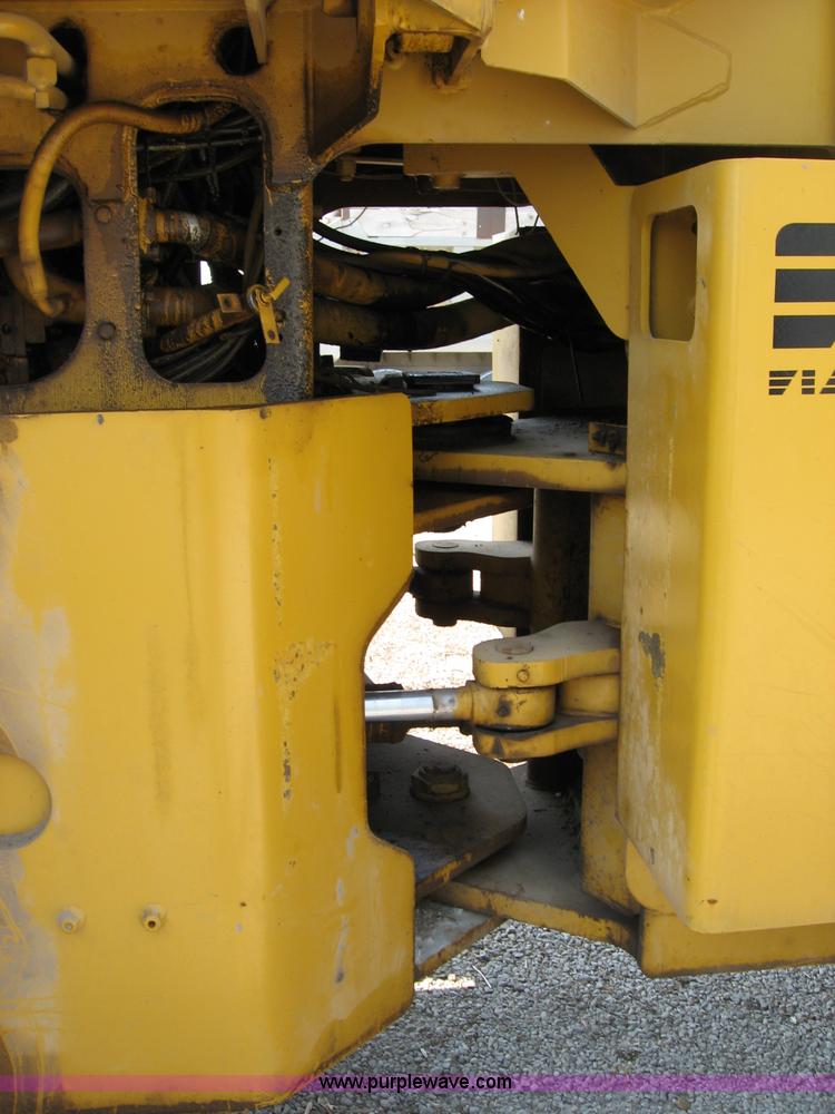 image for item B6398 1989 Fiat-Allis FR20B wheel loader