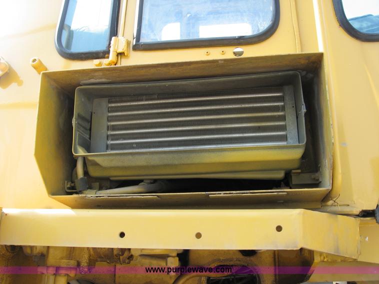 image for item B6398 1989 Fiat-Allis FR20B wheel loader