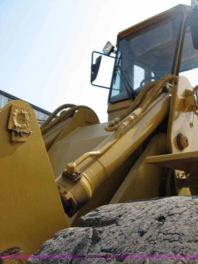 image for item B6398 1989 Fiat-Allis FR20B wheel loader