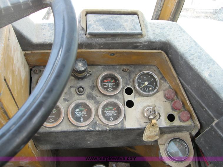 image for item B6398 1989 Fiat-Allis FR20B wheel loader