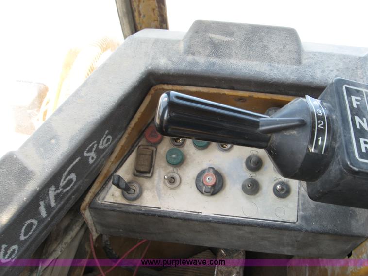 image for item B6398 1989 Fiat-Allis FR20B wheel loader