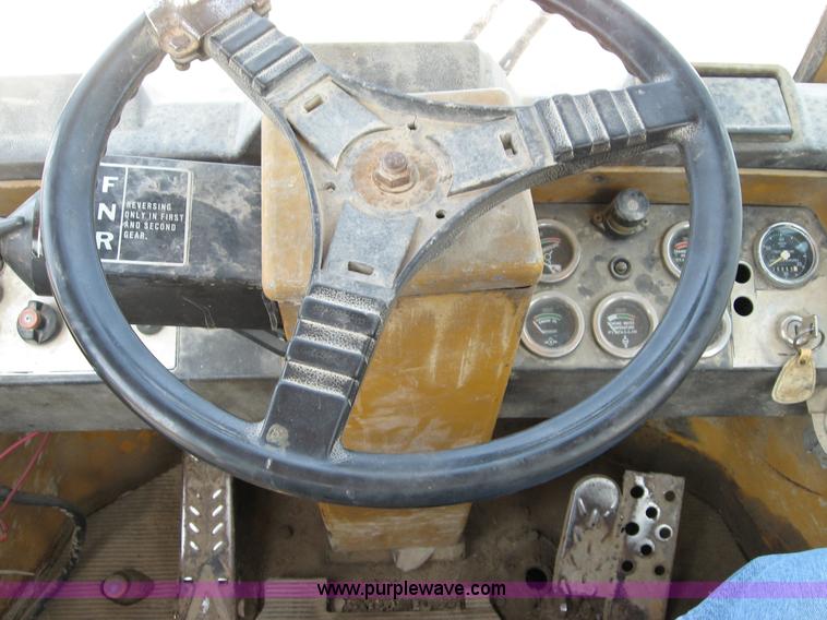 image for item B6398 1989 Fiat-Allis FR20B wheel loader